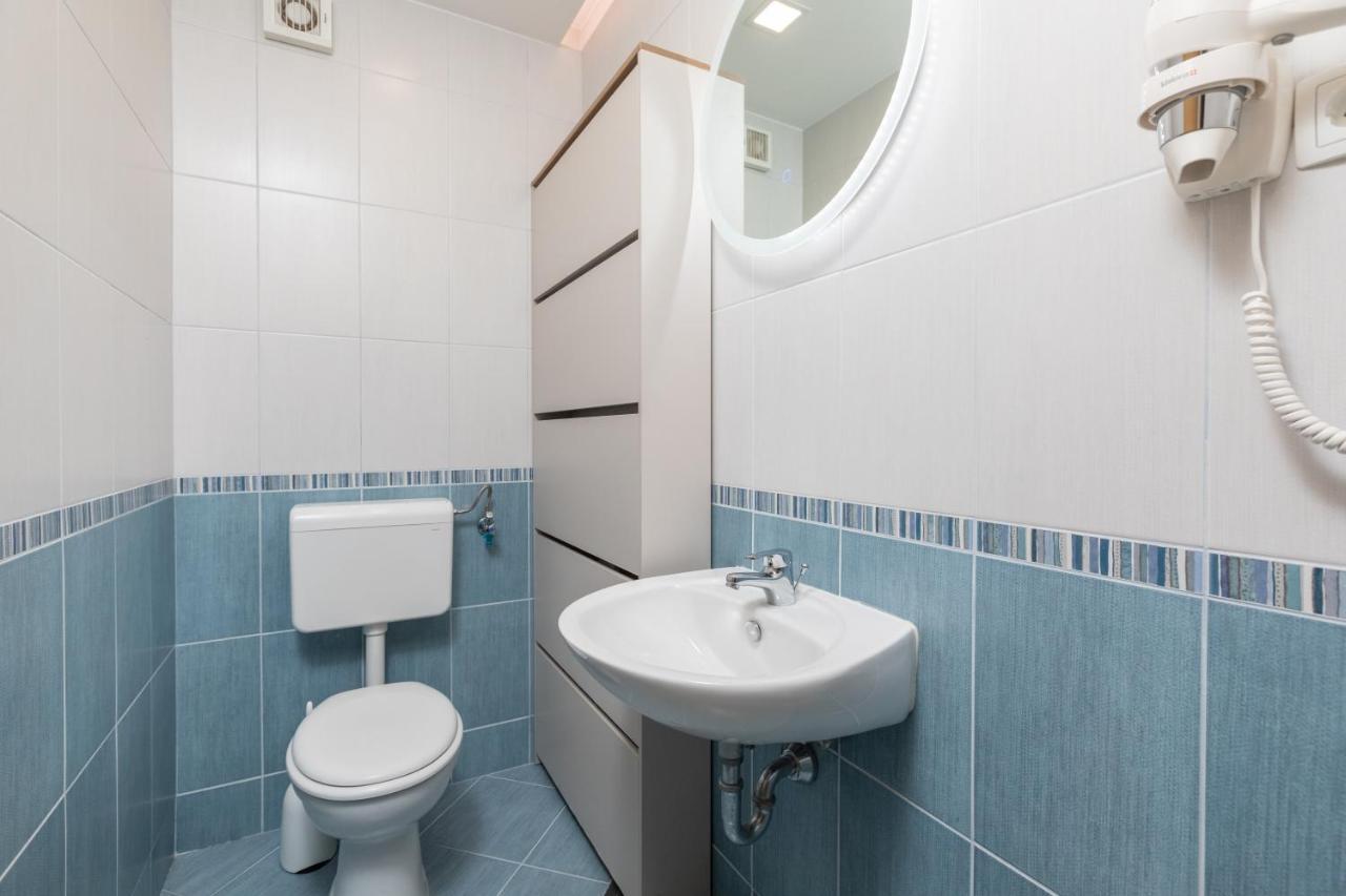 Luxury Apartman Sky With Sea View And Whirlpool Makarska Exterior photo